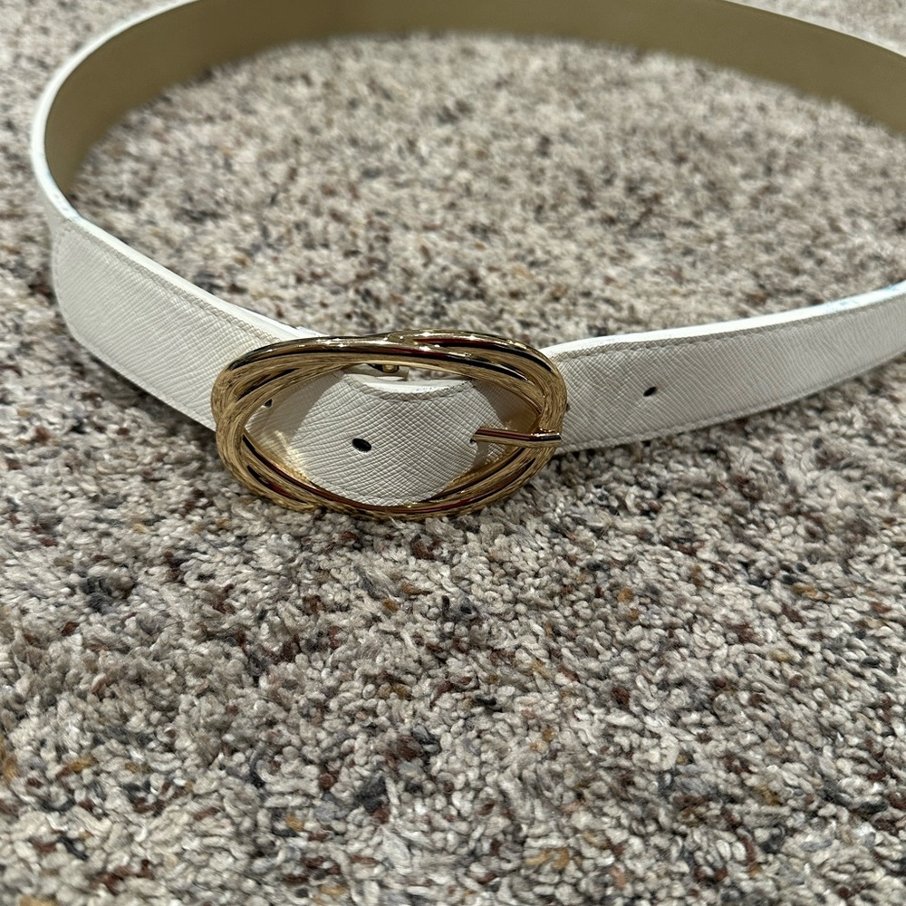 Elegant White Belt with Gold Buckle